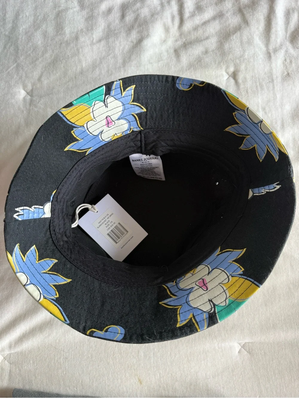 NWT Banks Journal Floral Black Bucket Hat